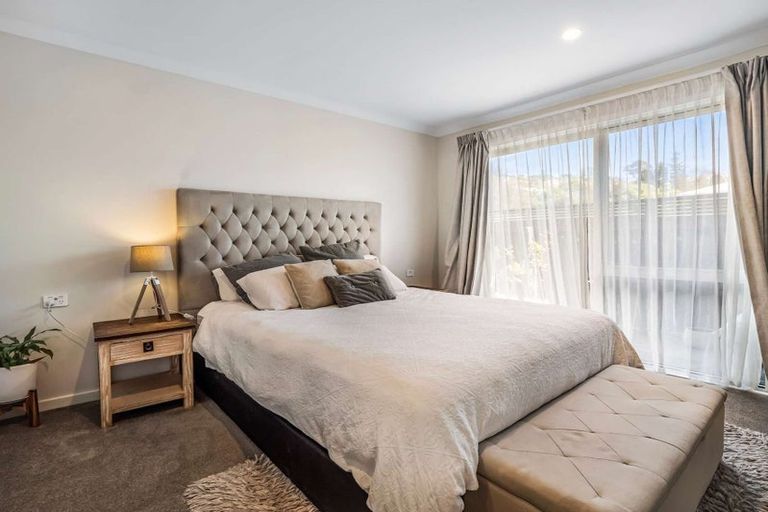 Photo of property in 14 Centaurus Road, Cashmere, Christchurch, 8022