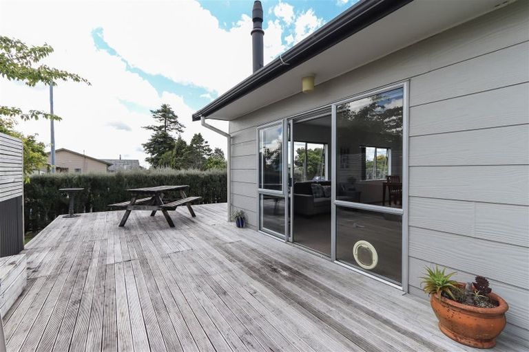 Photo of property in 19 Tawari Street, Inglewood, 4330