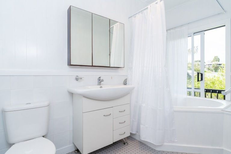 Photo of property in 22 Cambrae Road, Raglan, 3225