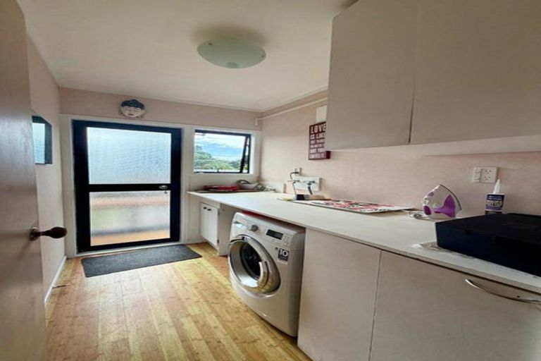 Photo of property in 2/19a Woodvale Road, Glen Eden, Auckland, 0602
