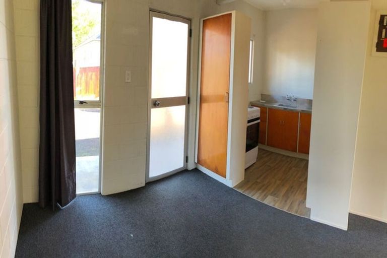 Photo of property in 2/21a Landscape Road, Papatoetoe, Auckland, 2025