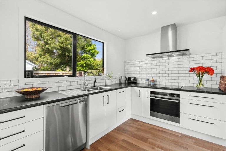 Photo of property in 14 Hamilton Road, Cambridge, 3434