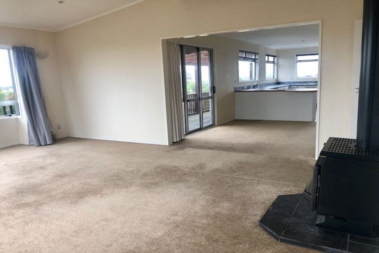 Photo of property in 12b Kohutuhutu Road, Raumati Beach, Paraparaumu, 5032