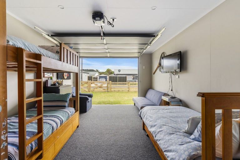 Photo of property in 104 Moa Street, Whangamata, 3620