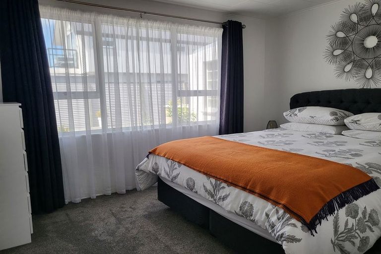 Photo of property in 11 Chester Street, Taradale, Napier, 4112