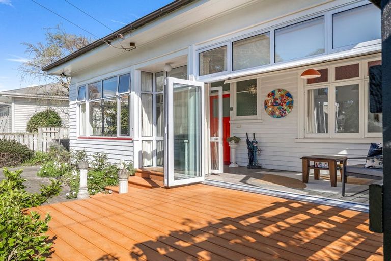 Photo of property in 35 College Street, College Estate, Whanganui, 4500
