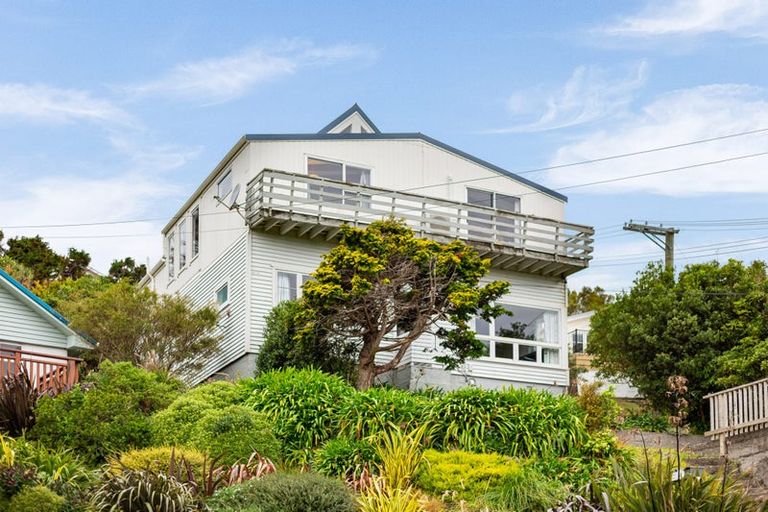 Photo of property in 26 Titiro Moana Road, Korokoro, Lower Hutt, 5012
