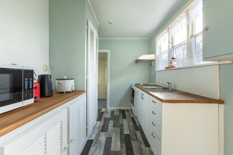 Photo of property in 10 Seddon Street, Dannevirke, 4930
