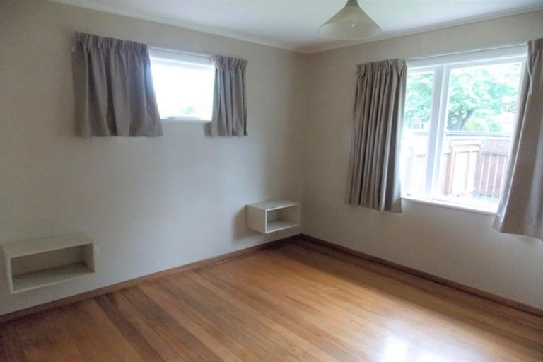 Photo of property in 1 Field Street, Silverstream, Upper Hutt, 5019