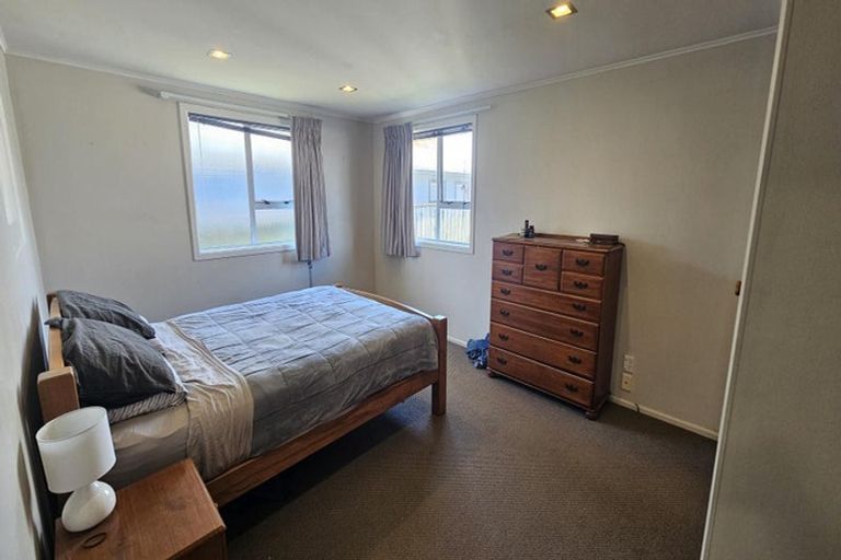 Photo of property in 2 Saxton Road, Upper Vogeltown, New Plymouth, 4310