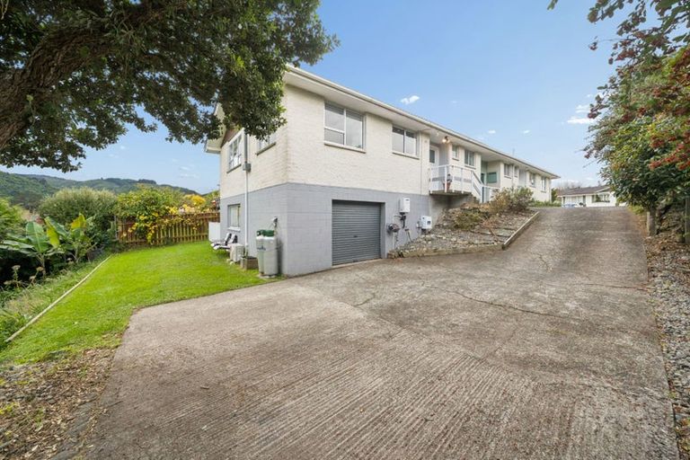Photo of property in 2/13 Roband Crescent, Brown Owl, Upper Hutt, 5018