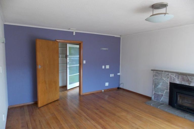 Photo of property in 1 Field Street, Silverstream, Upper Hutt, 5019