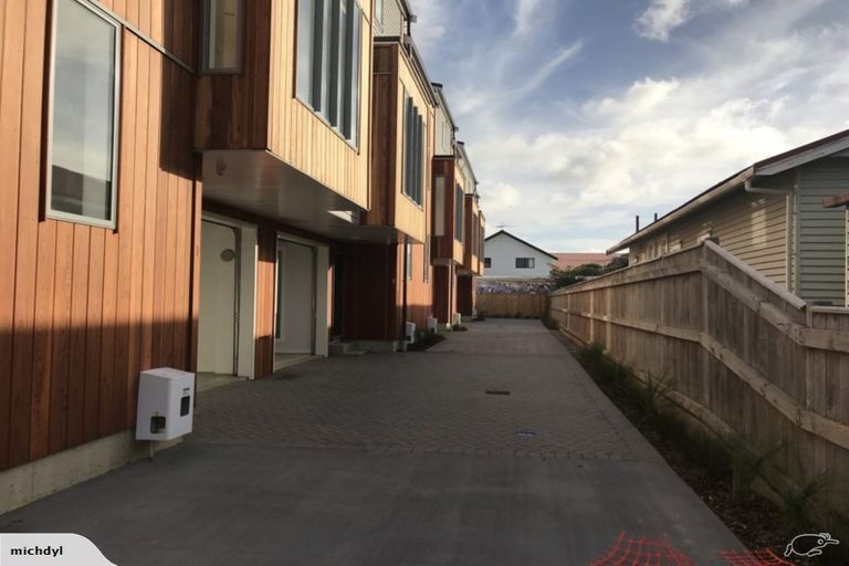 Photo of property in 121u3 Rongotai Road, Kilbirnie, Wellington, 6022