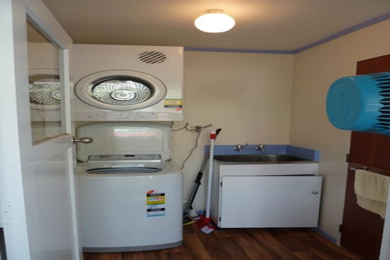 Photo of property in 50f9 Darlington Road, Miramar, Wellington, 6022