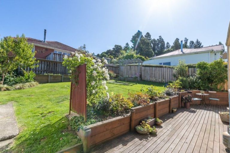 Photo of property in 128 Glen Road, The Glen, Dunedin, 9011