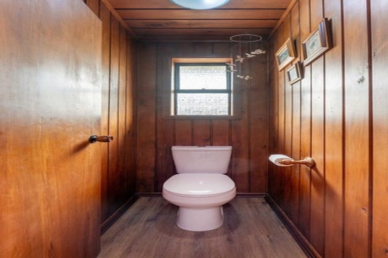 Photo of property in 245 Sunset Road, Sunnynook, Auckland, 0632