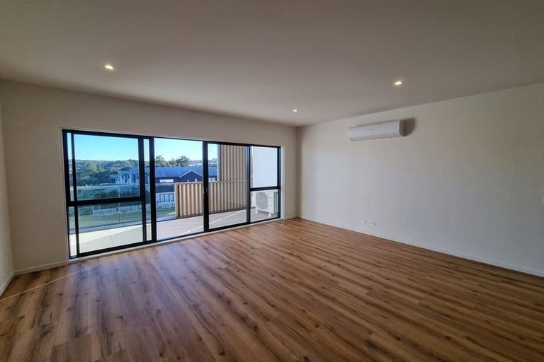 Photo of property in 204/1 Dishys Road, Flat Bush, Auckland, 2019