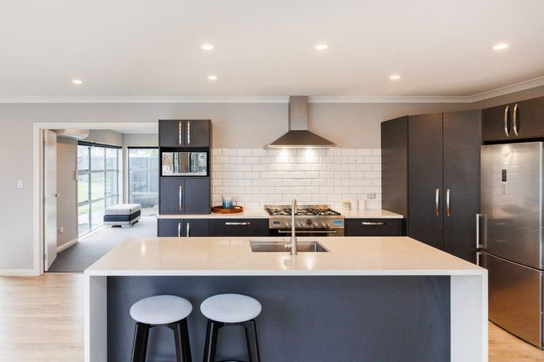 Photo of property in 7 Galea Grove, Kelvin Grove, Palmerston North, 4414