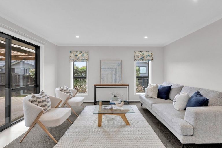 Photo of property in 15 Faber Place, Rototuna North, Hamilton, 3210