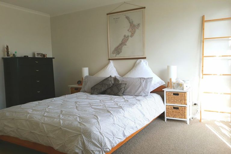 Photo of property in 27 Rangihina Road, Hobsonville, Auckland, 0616