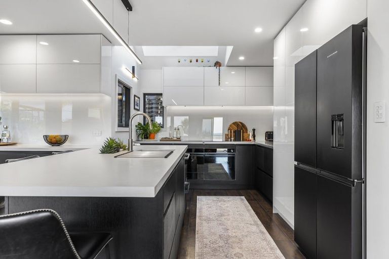 Photo of property in 107 Pacific View Drive, Whangamata, 3620