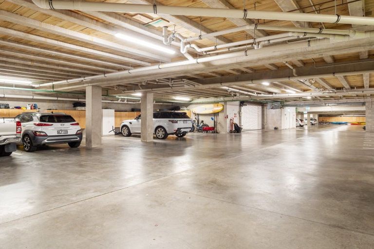 Photo of property in 13/48 Marine Parade, Mount Maunganui, 3116