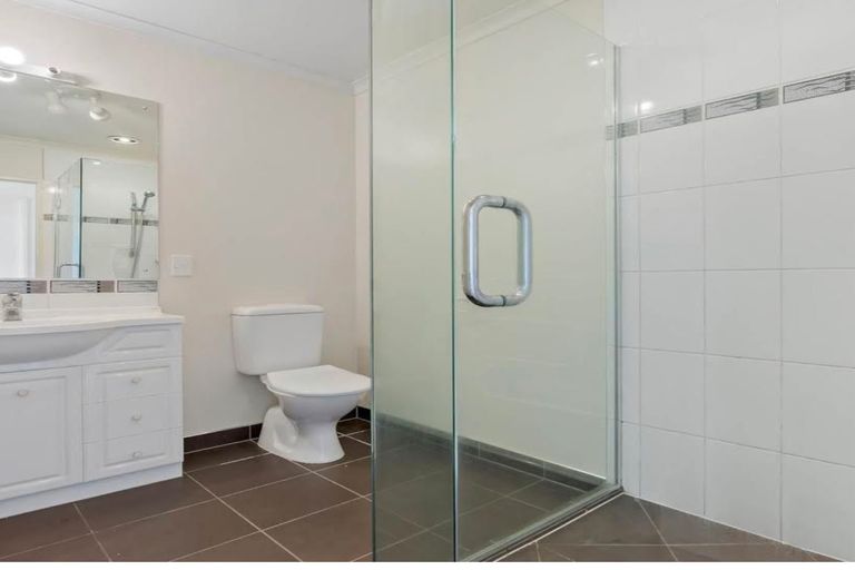 Photo of property in 4 Lime Crescent, Papakura, 2110