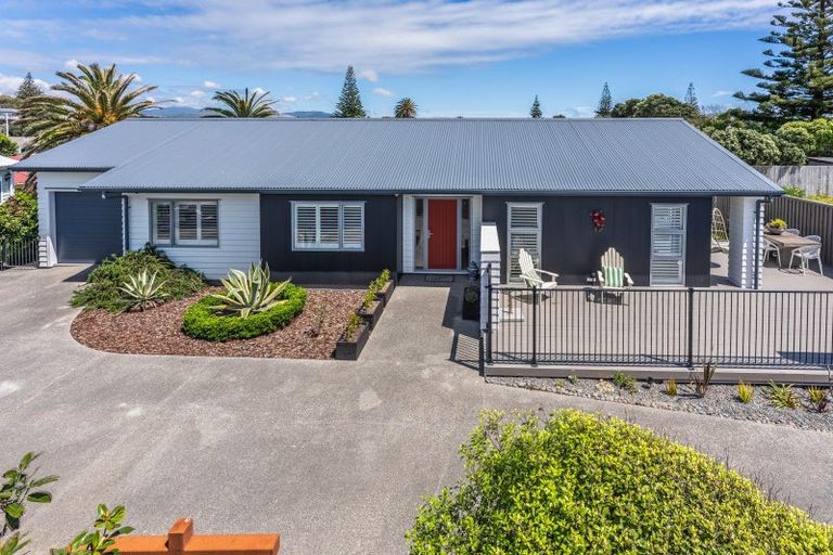 Photo of property in 45 Seagrass Place, Otaki Beach, Otaki, 5512