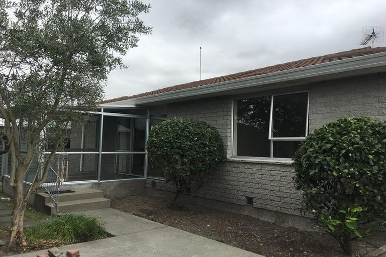 Photo of property in 1/62a Mackenzie Avenue, Woolston, Christchurch, 8023