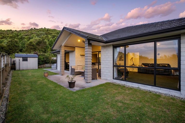 Photo of property in 281 Lakes Boulevard, Pyes Pa, Tauranga, 3112