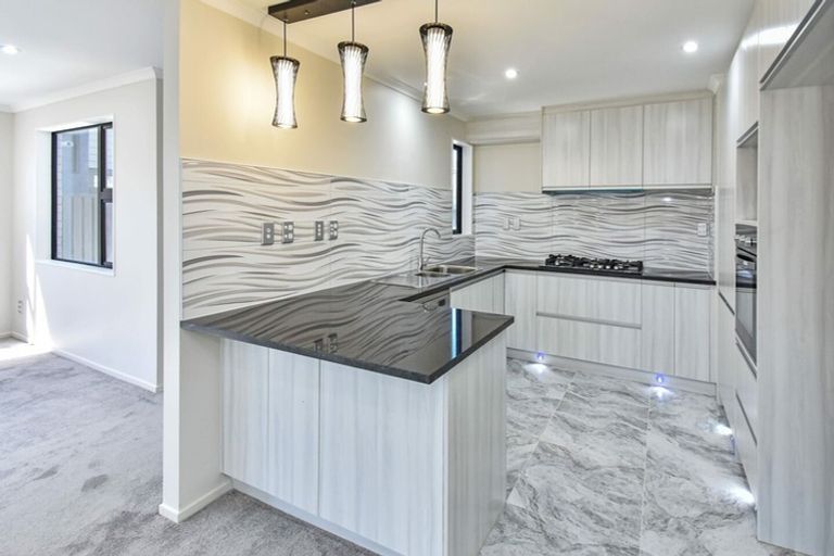 Photo of property in 8b Cambridge Road, Manurewa, Auckland, 2102