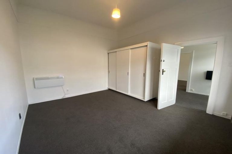 Photo of property in 173 Onepu Road, Lyall Bay, Wellington, 6022