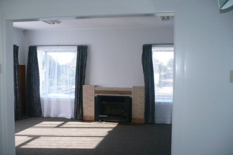 Photo of property in 8a Helvetia Road, Pukekohe, 2120