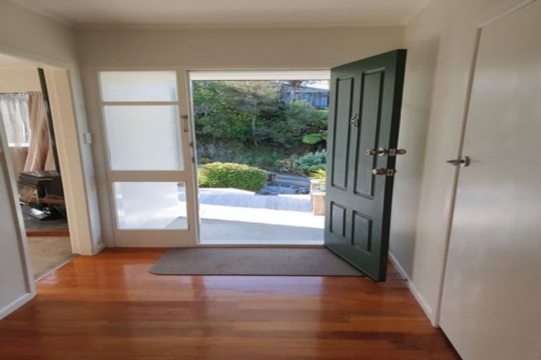 Photo of property in 83 Bird Grove, Stokes Valley, Lower Hutt, 5019