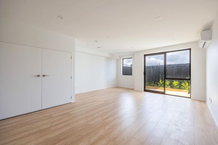 Photo of property in 32b/4 Westgate Drive, Massey, Auckland, 0614