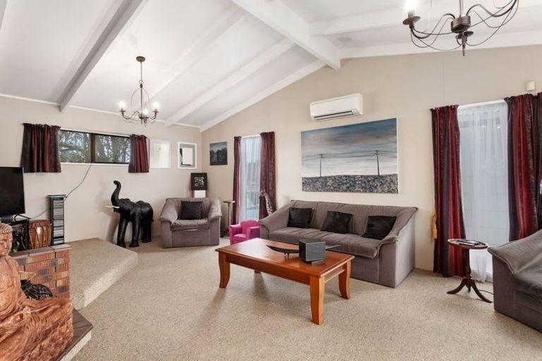 Photo of property in 1 Edgewater Grove, Whakatane, 3120