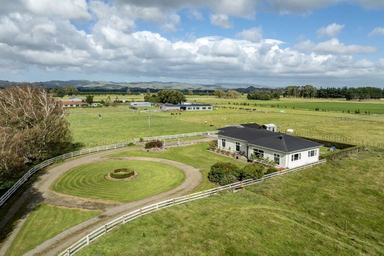 Photo of property in 71 Laws Road, Dannevirke, 4972
