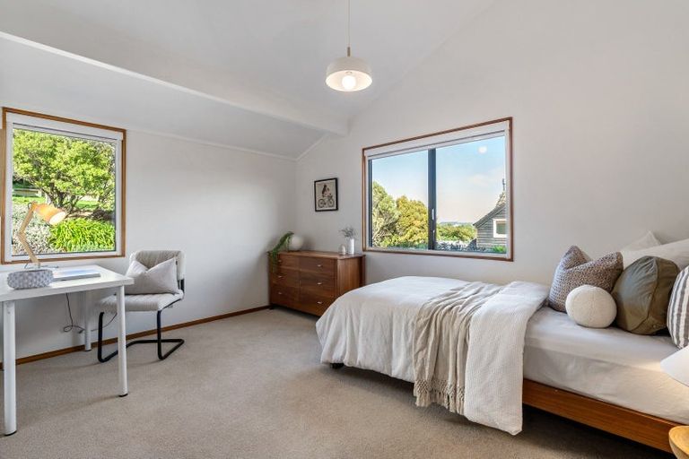 Photo of property in 15 Indira Place, Khandallah, Wellington, 6035