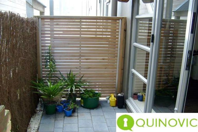 Photo of property in Vespa Apartments, 305/20 Hanson Street, Mount Cook, Wellington, 6021