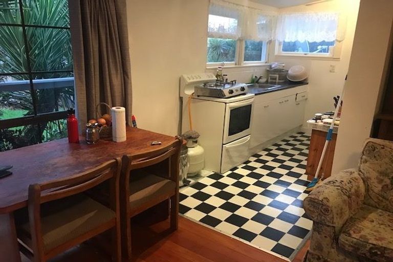 Photo of property in 2/46a Salisbury Road, Birkdale, Auckland, 0626