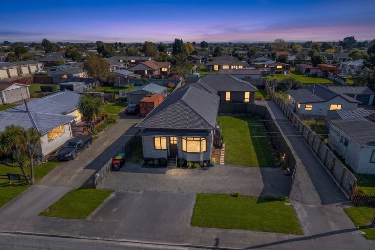 Photo of property in 35 Rayner Street, Temuka, 7920
