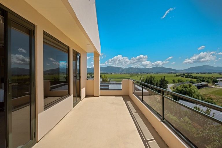 Photo of property in 10 Ridgetop Rise, Fairhall, Blenheim, 7272