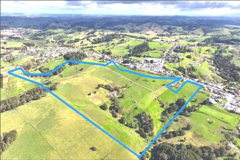 Photo of property in 122 Hurndall Street East, Maungaturoto, 0520