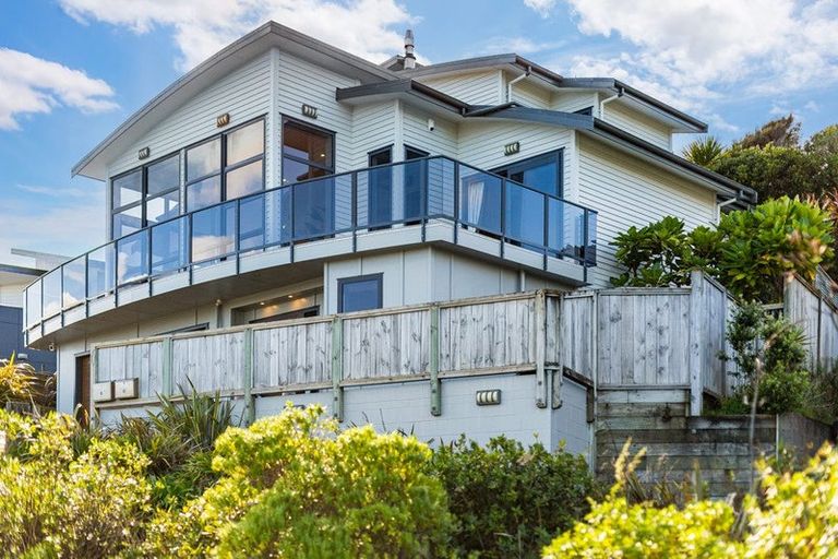 Photo of property in 6 Seascape View, Paremata, Porirua, 5024