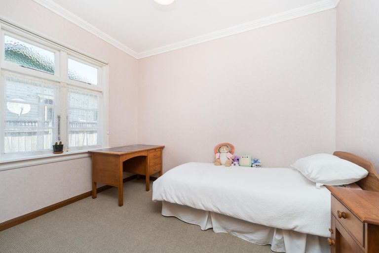 Photo of property in 8 Heretaunga Street, Palmerston North, 4414