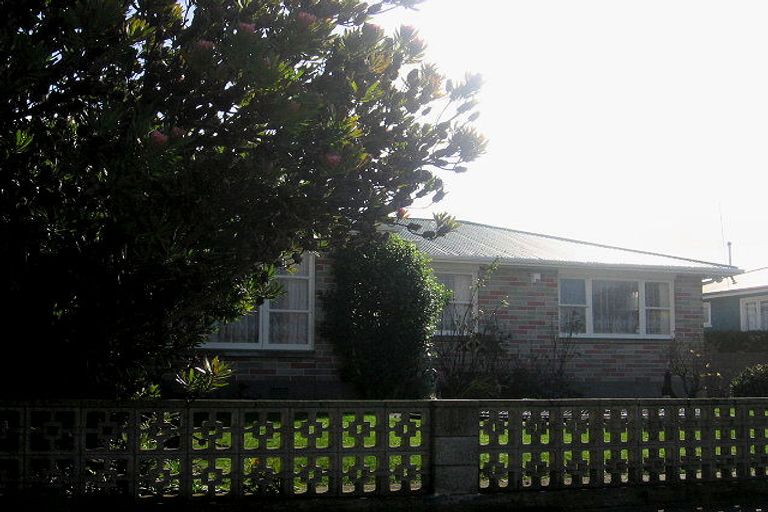 Photo of property in 39 Sutherland Crescent, Westbrook, Palmerston North, 4412