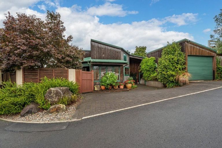 Photo of property in 134 Lake Crescent, Hamilton Lake, Hamilton, 3204