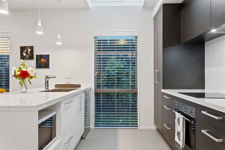 Photo of property in 64 Merivale Lane, Merivale, Christchurch, 8014
