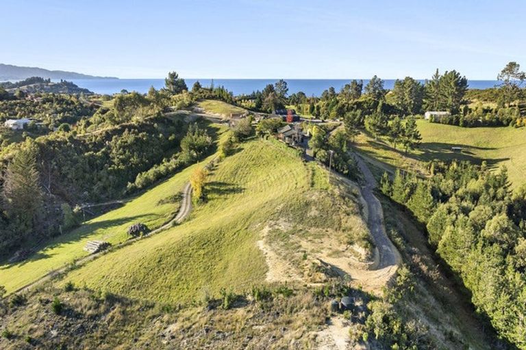 Photo of property in 101 Brooks View Heights, Tasman, Upper Moutere, 7173