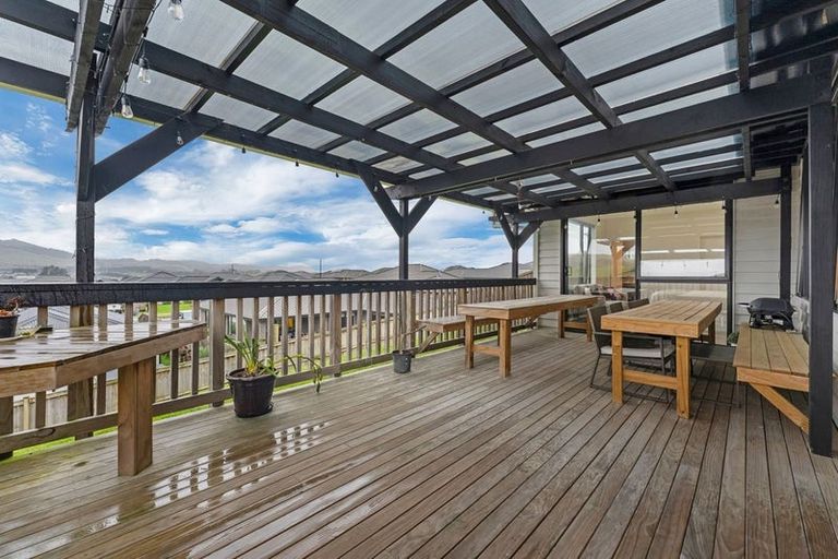 Photo of property in 16 Skiffington Road, Pokeno, 2402